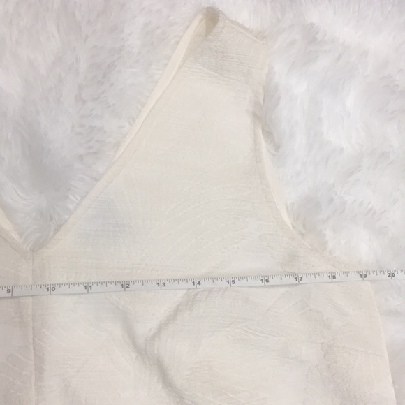 ❤️ PALM PRINT IVORY TANK NWT MEDIUM - Picture 13 of 16